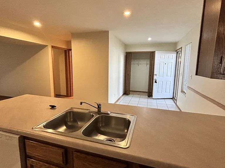 1041 Minns Dr #3 — Photo 4