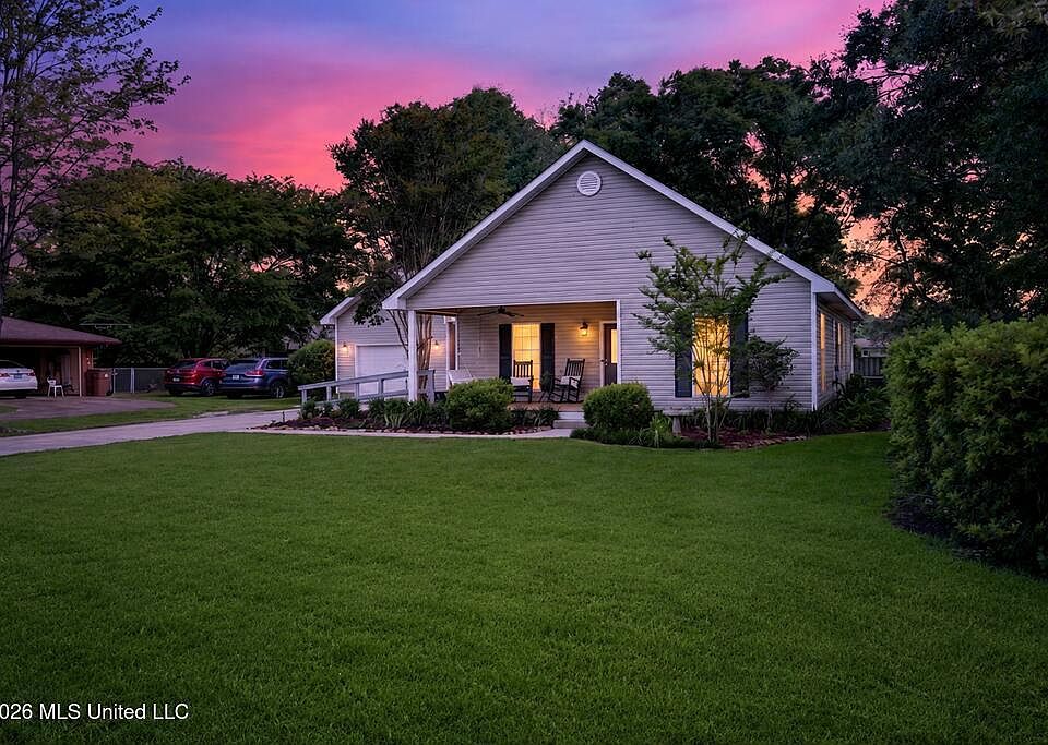 1019 Pino St, Long Beach, MS 39560 | Zillow
