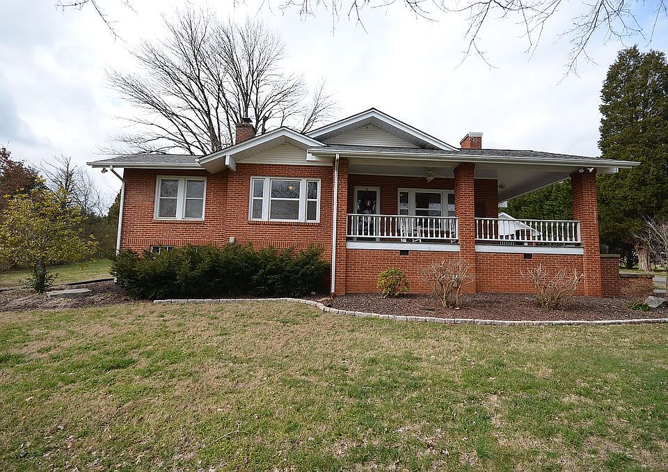 2nd image of 2236 Mentor Rd