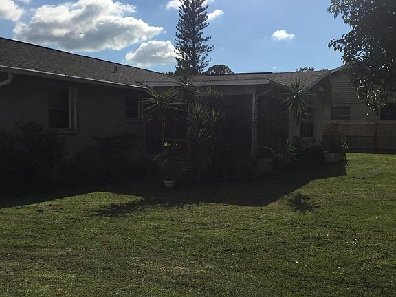 4th image of 5861 Berkford Dr