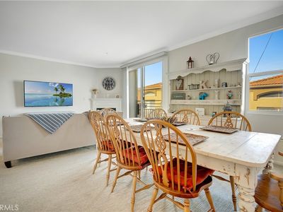 5220 Premiere Hills Cir APT 221, Woodland Hills, CA, 91364