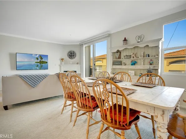 5220 Premiere Hills Cir APT 221, Woodland Hills, CA 91364