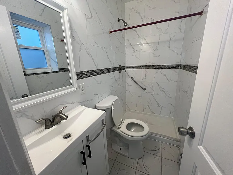 14421 Lakewood Ave #1 — Photo 14