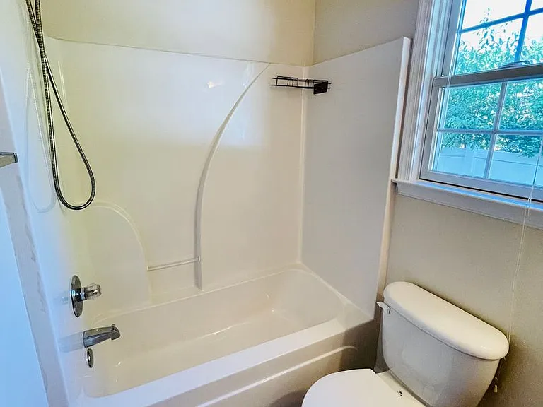 4022 Dalt Dr — Photo 15