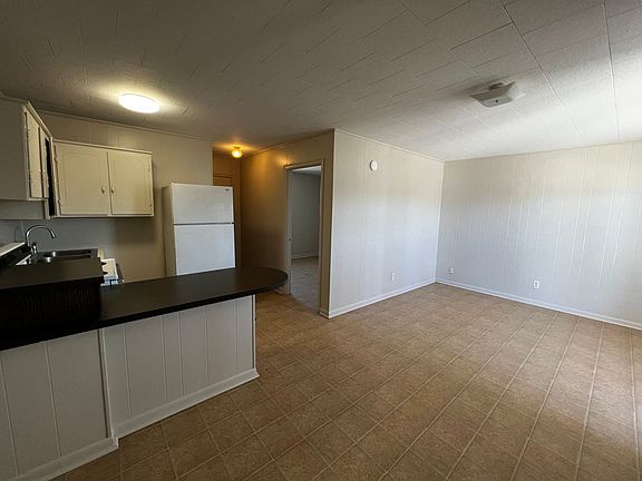 3rd image of 610 Delhomme Ave APT 1A