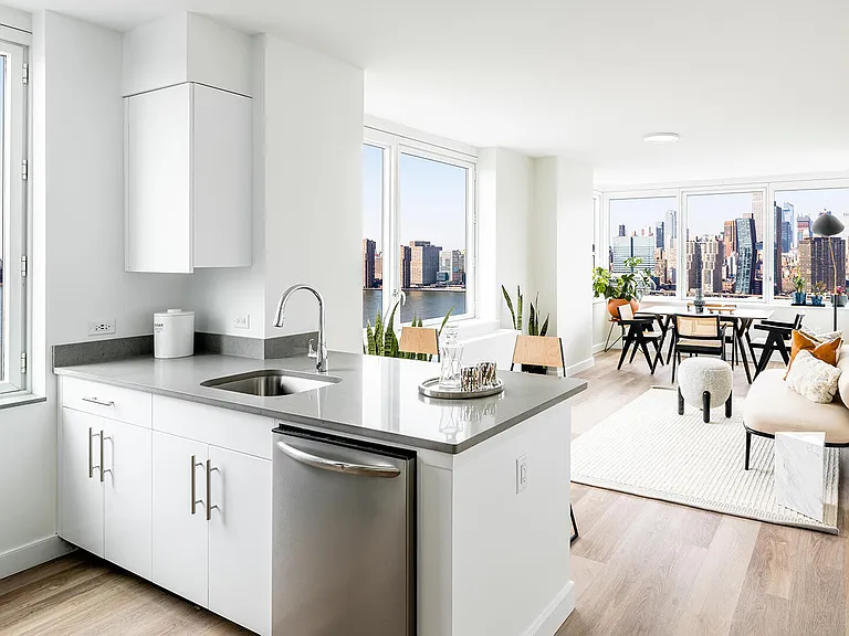 5241 Center Blvd #2802 — Photo 4