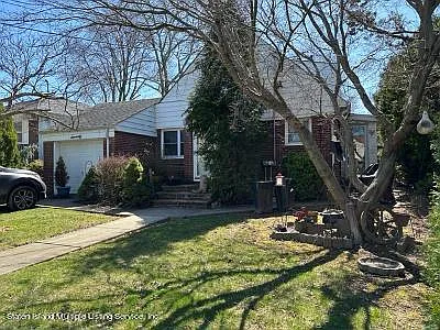 70 Goodwin Ave — Photo 2