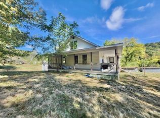 85 Winding Creek Rd, Meadow Bridge, WV 25976