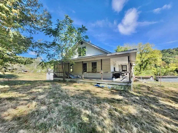 85 Winding Creek Rd, Meadow Bridge, WV 25976