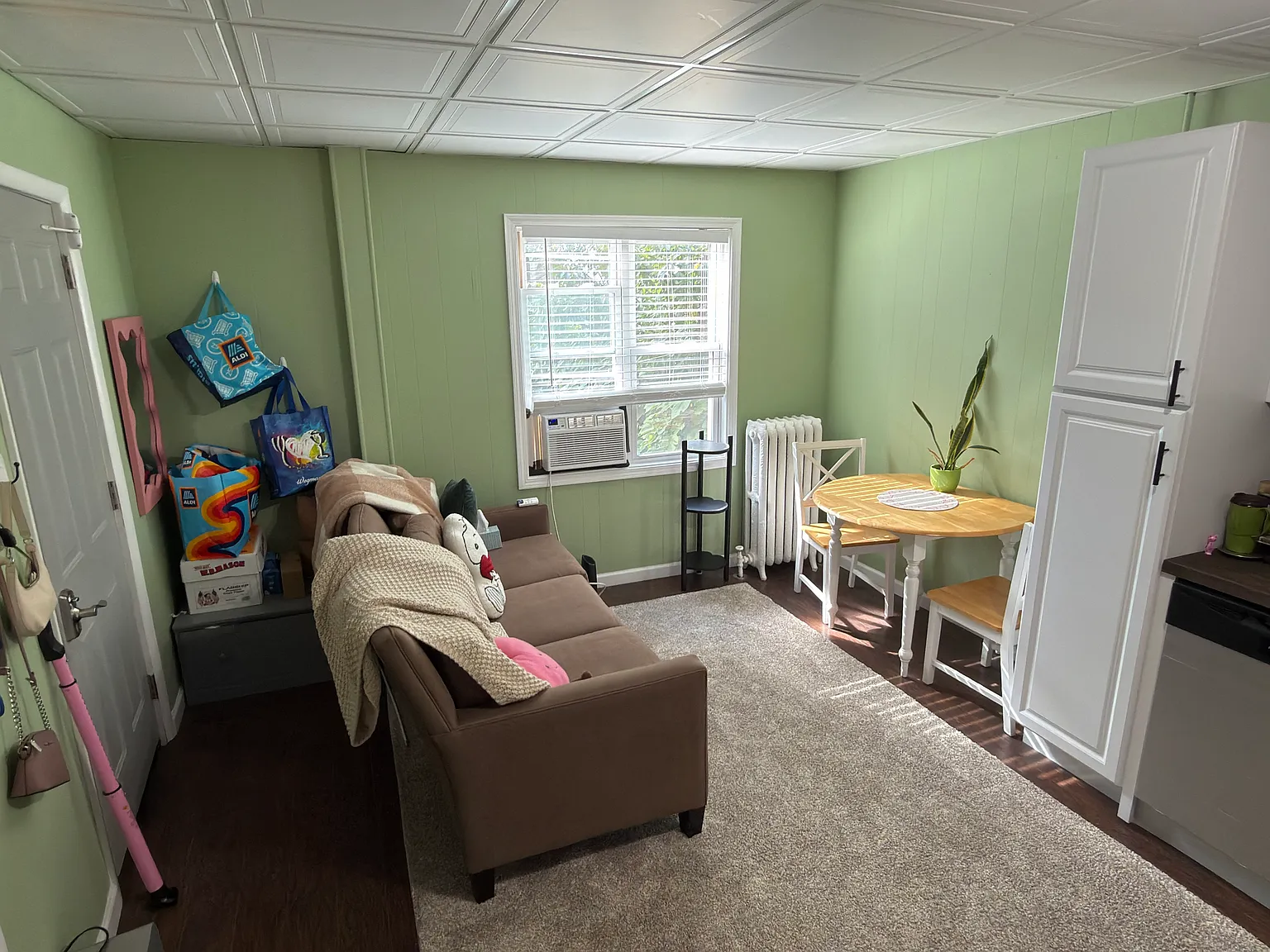 1 bed, 450 sqft, $1,200 — Photo 3