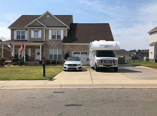 3920 Nikita Dr, Hope Mills, NC 28348