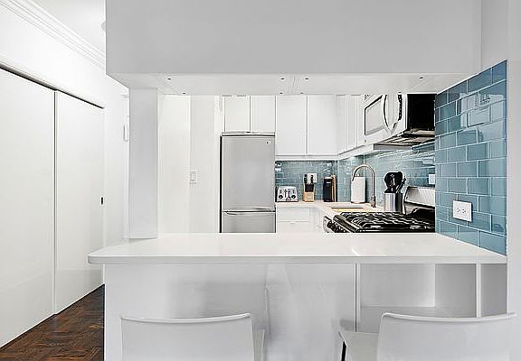 3rd image of 301 E 66th St APT 14N