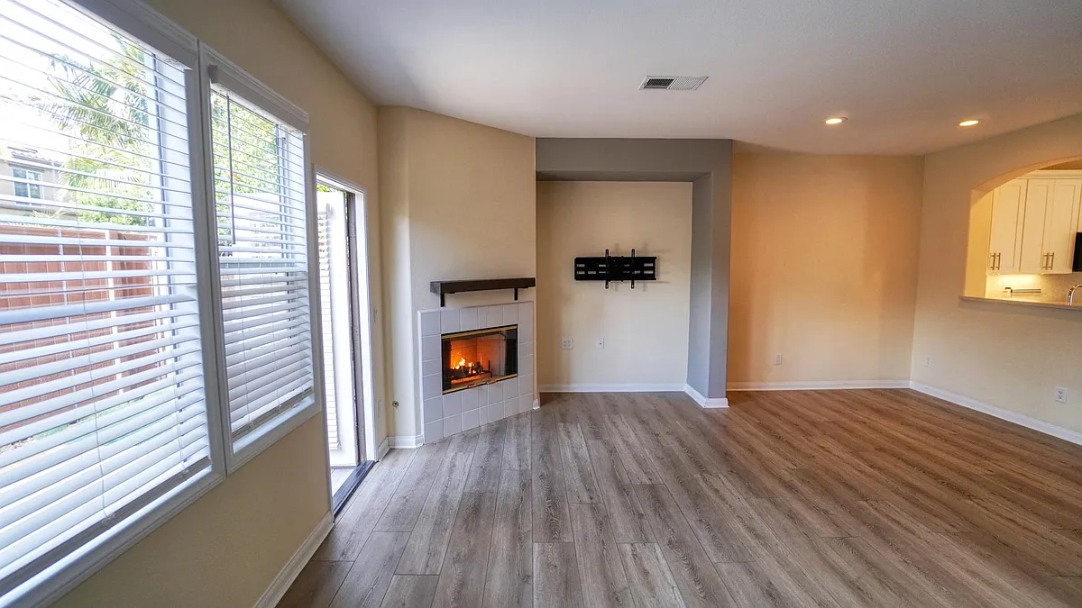 Building Photo - 4499 Brisbane Way #3