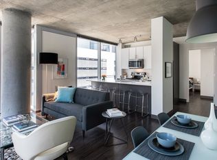 212 W Washington St APT 1403, Chicago, IL 60606
