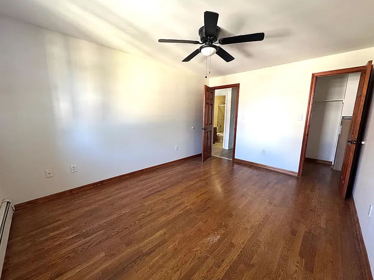 26-26 30th St #6 — Photo 9