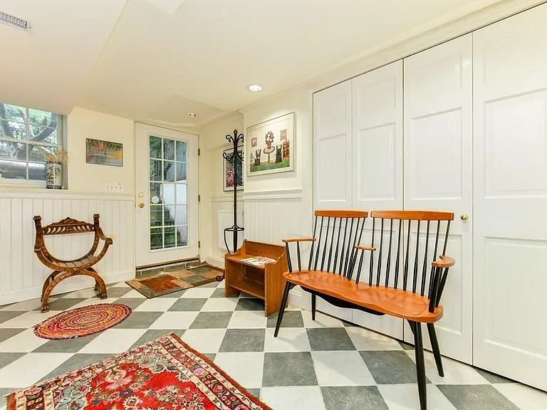 14 Ash St — Photo 15