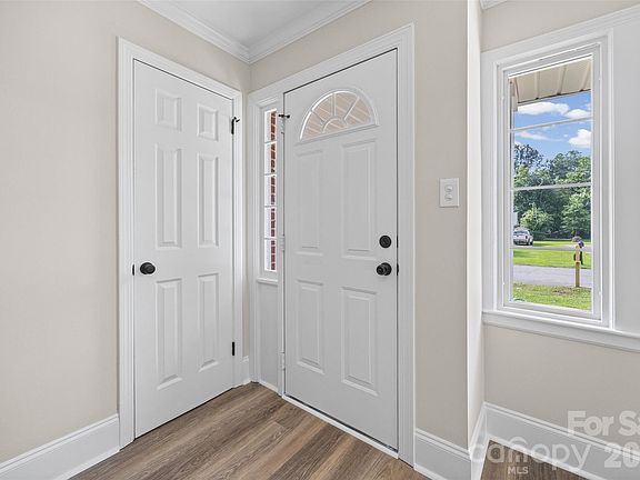 3rd image of 125 Mickle Ct