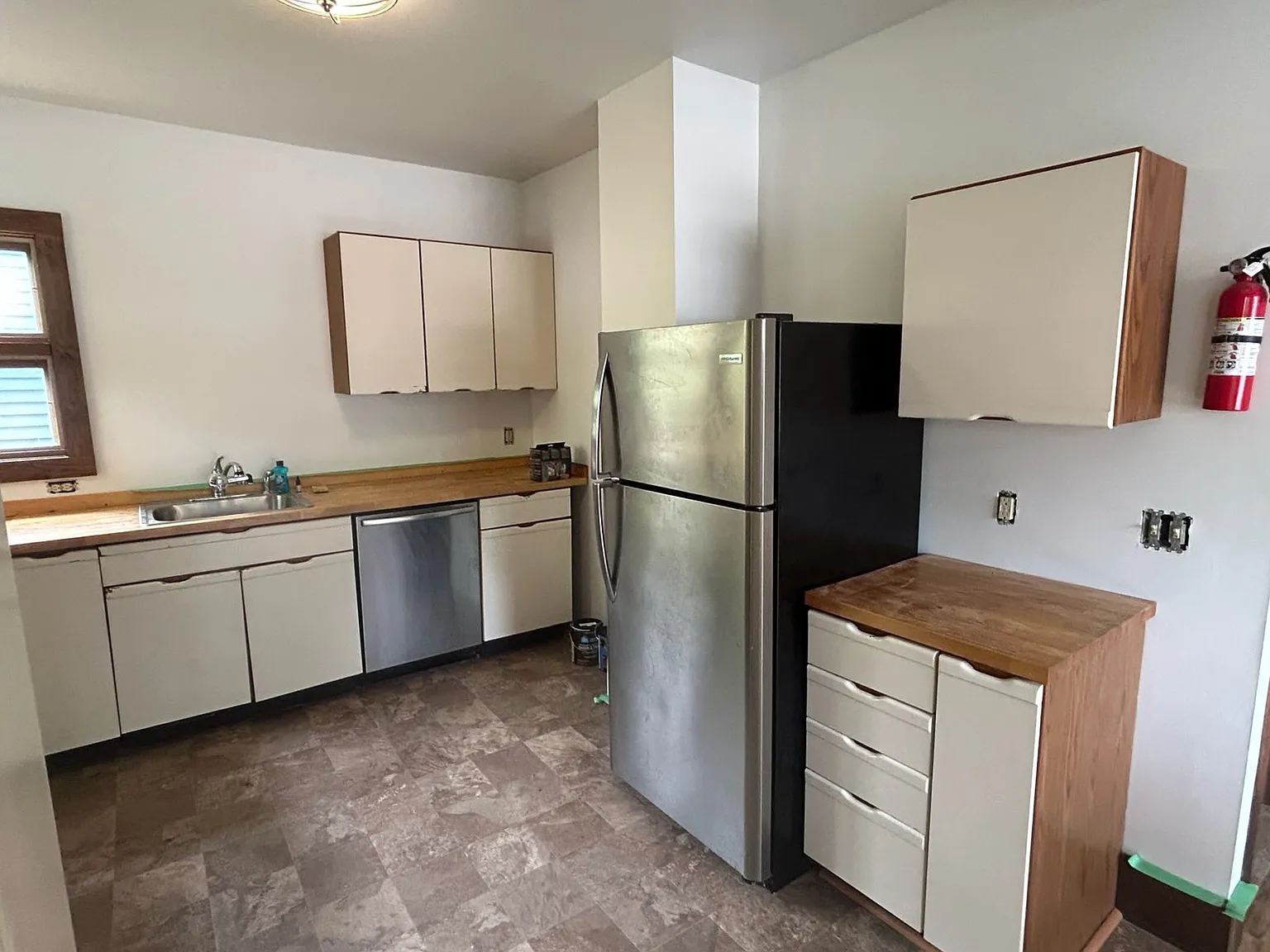 214 Burnham Drive - 1 — Photo 2