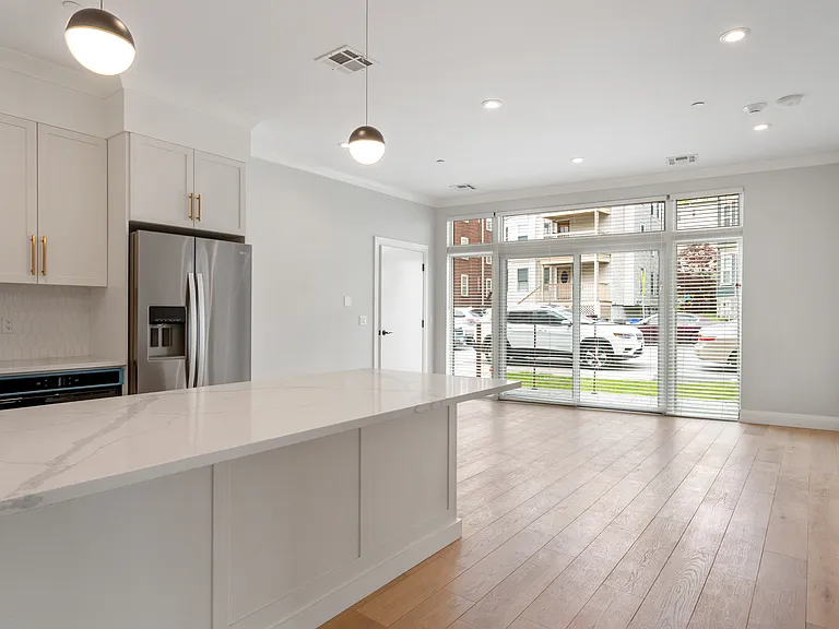 142 Pleasant St #1 — Photo 1