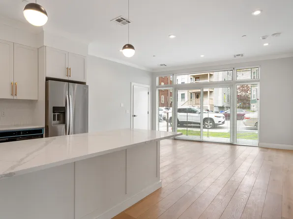 142 Pleasant St, Dorchester, MA