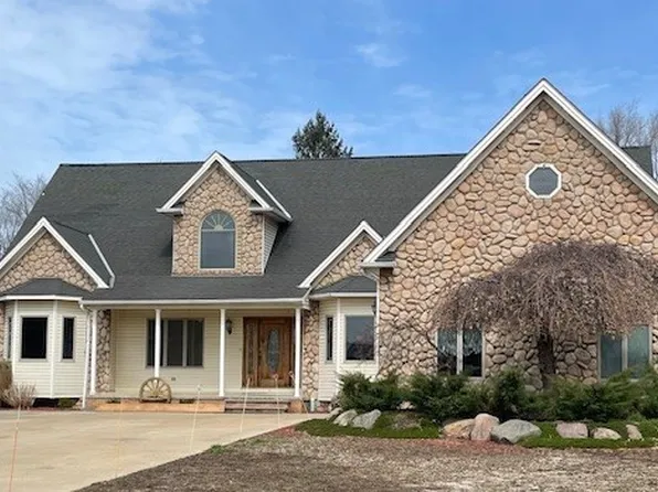 20 Marko Ln, Brooklyn Heights, OH 44131