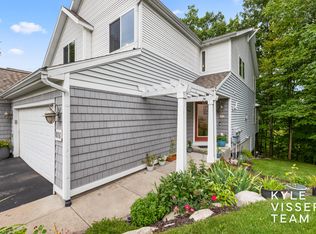 816 Pinnacle Run Dr SE #21, Grand Rapids, MI 49546