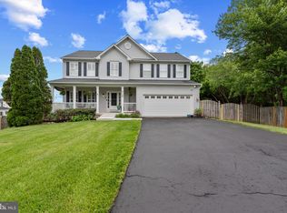 2129 Red Leaf Ct, Gambrills, MD 21054