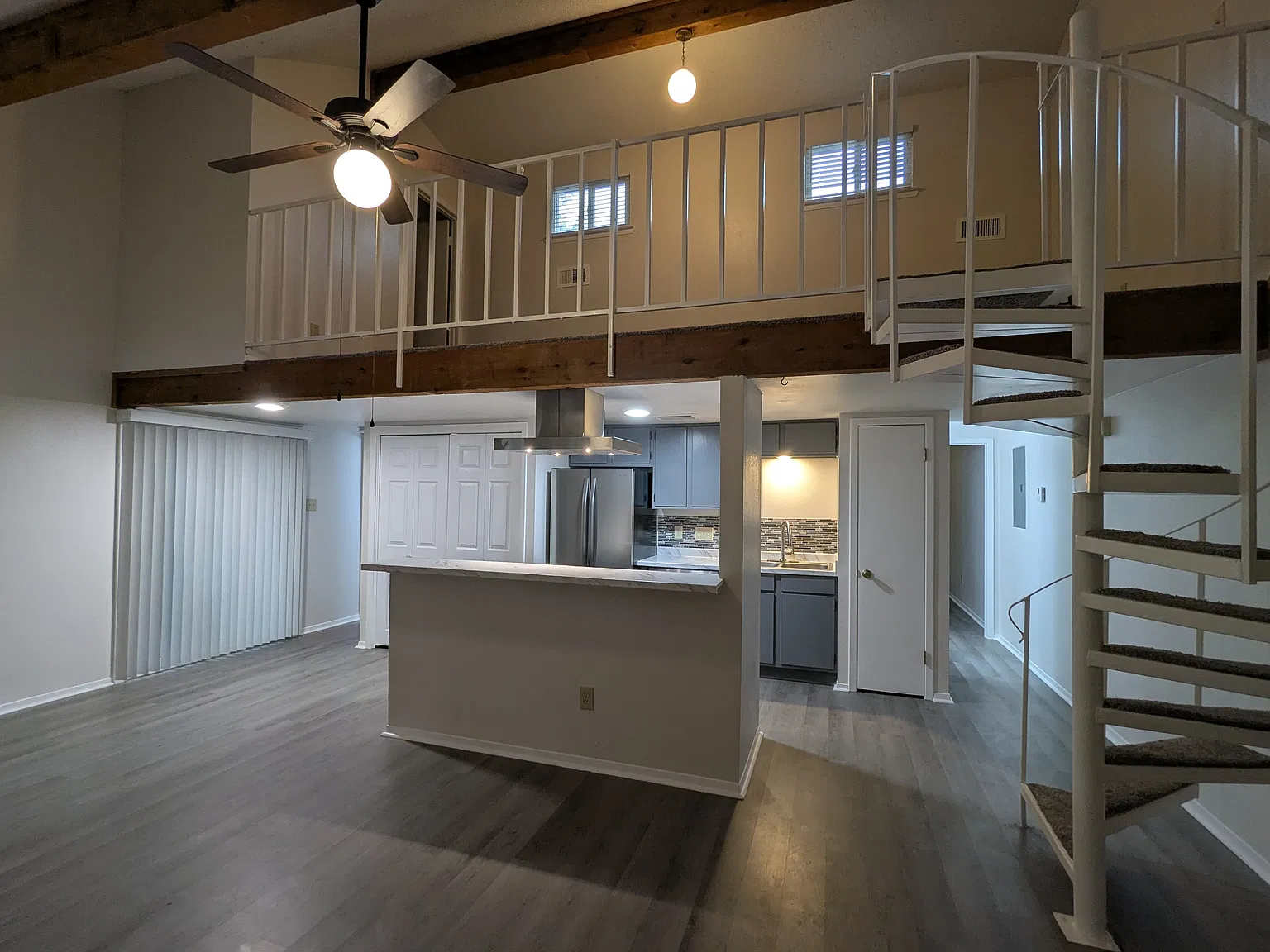 2 bed, 1150 sqft, $2,300 — Photo 2