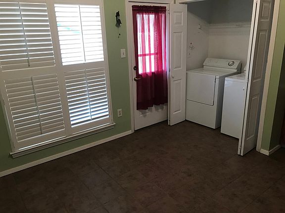 3rd image of 10407 Curtis Dr
