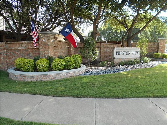 3rd image of 4728 Holly Berry Dr