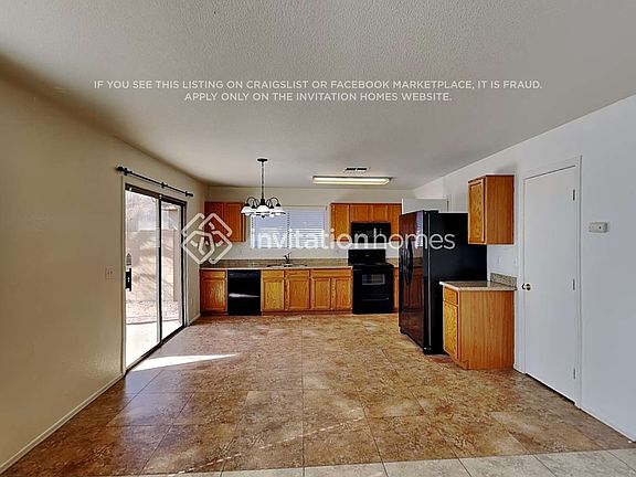 5th image of 641 E Banelli Pl