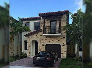 102810 NW 70th Ln, Miami, FL 33178