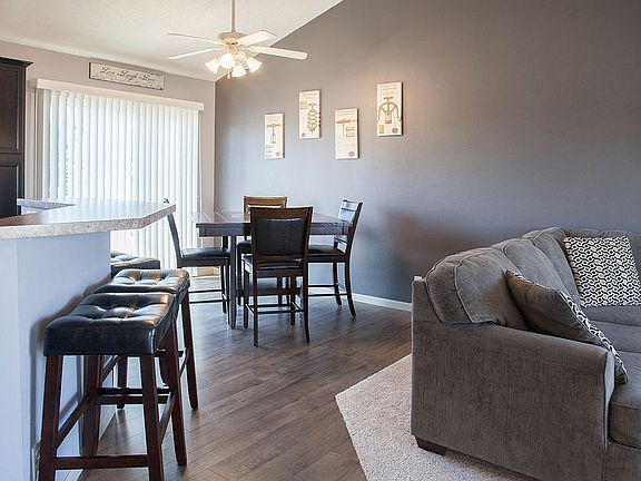 5th image of 17101 Camden Cir