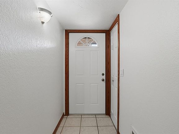 3rd image of 1604 NE 4th St