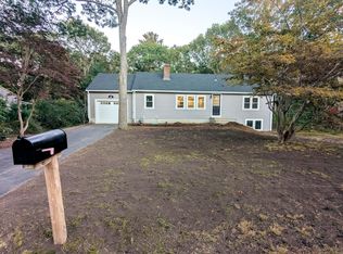 562 Mariner Circle, Cotuit, MA 02635