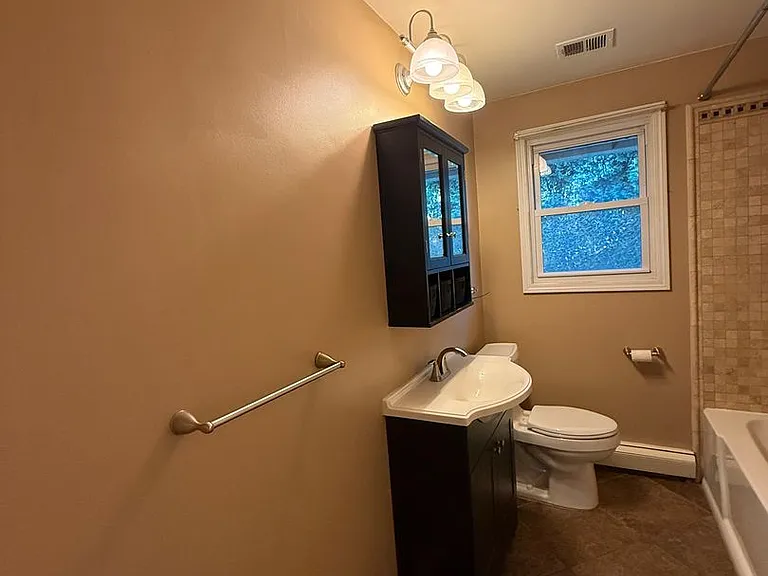 207 Dawson Dr — Photo 9