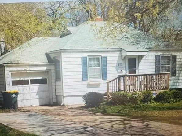 5712 W 55th St, Mission, KS 66202