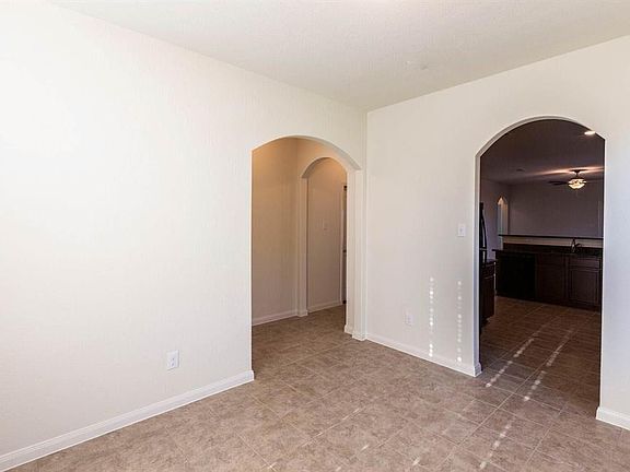 3rd image of 233 Elm Patch Dr