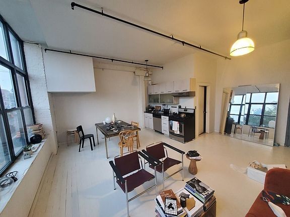 2nd image of 467 Troutman St #204