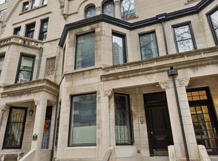 44 E Cedar St, Chicago, IL 60611