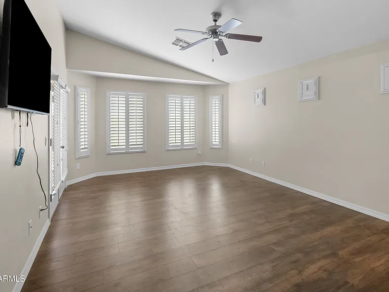 2501 S 255th Dr — Photo 13