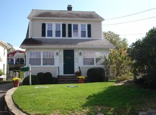 17 Harold St, Cos Cob, CT 06807