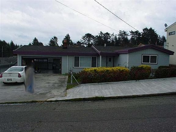 Front drive thru garage