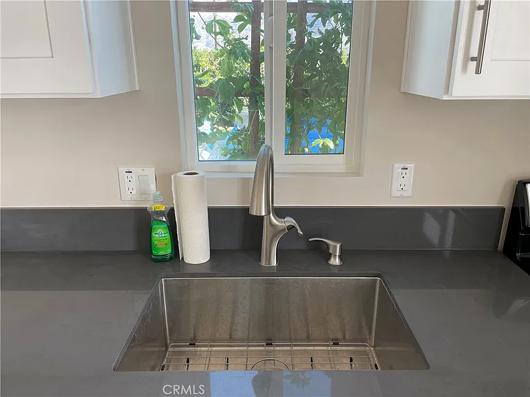 10213 Quill Ave — Photo 6