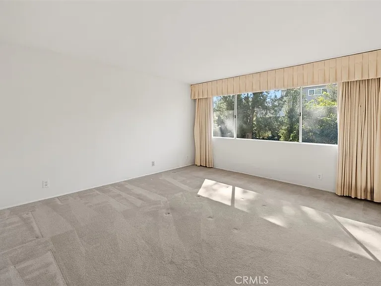 19100 Castlebay Ln — Photo 32