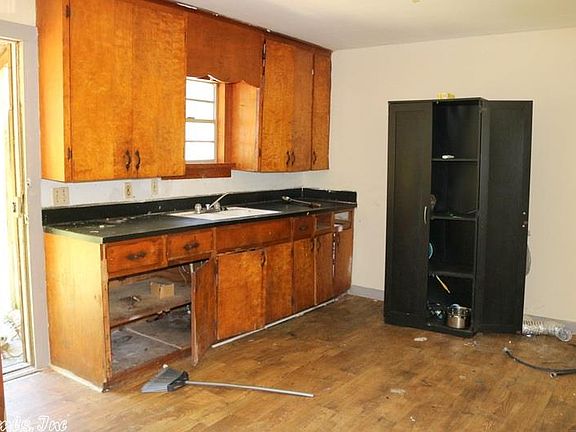 2nd image of 167 N Park Ave