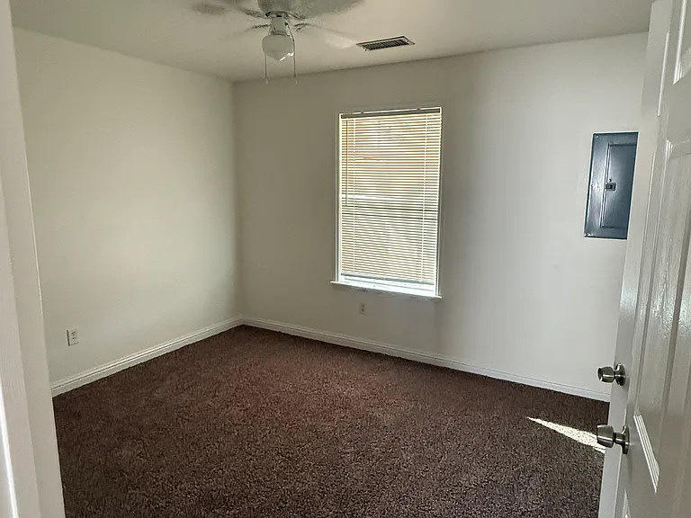 106 Blue Dr — Photo 8