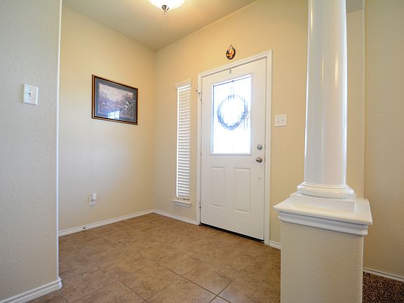 3rd image of 707 Curtis Dr