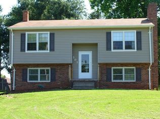 101 Dinlake Ct, Forest, VA 24551
