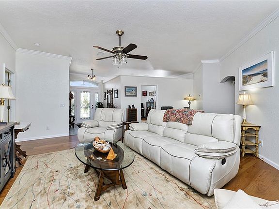 5th image of 15105 ALDAMA CIRCLE